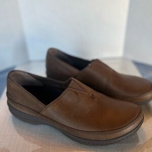 Merrell Women’s Encore Kassie Moc Brown Leather Slip-On Loafers Clogs Size 7